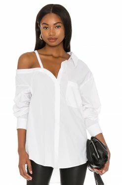 Deals 🛒 L'Academie Off Shoulder Blouse In White 🌟